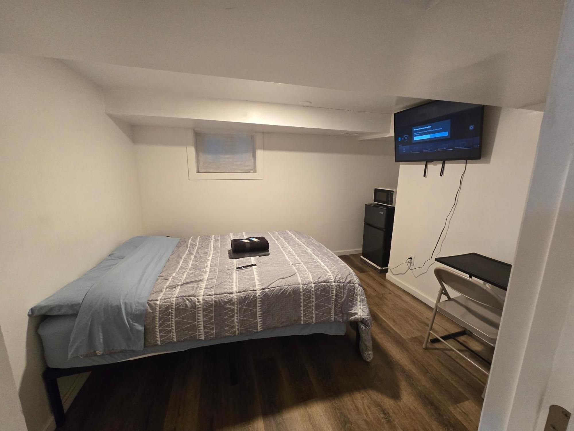 Willoughby Apartment Newark Room photo